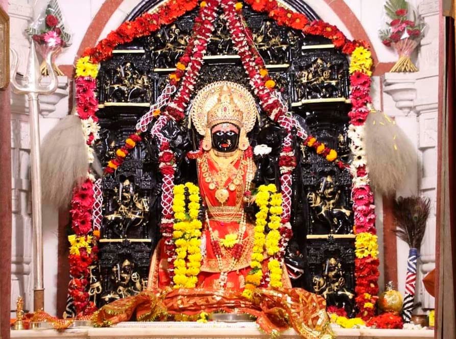 aajkadin-Monthly-Tripurashtami-Goddess-Tripura-Sundari-Todays-Horoscope-Panchang-Choghadiya-news-in-hindi Maa Tripura Sundari Banswara : यहां दिन में तीन बार बदलता है मां का स्वरूप, तंत्र साधना के लिए यहां आते हैं बड़े नेता