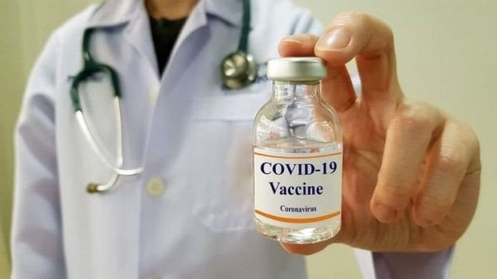 Covishield vaccine : क्या आपने भी कोविशील्ड वैक्सीन लगवाई है? डरे नहीं ये ख़बर आपके लिए ही है।