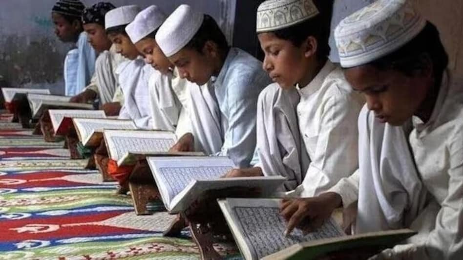 6729c10c98e94-supreme-court-on-up-madrasa-act-055358729-16×9 SC का बड़ा फैसला